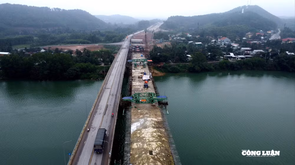Cao tốc Cam Lộ - Lao Bảo dài 56km với quy mô 4 làn xe, sơ bộ tổng mức đầu tư khoảng 13.939 tỷ đồng. Ảnh minh họa.