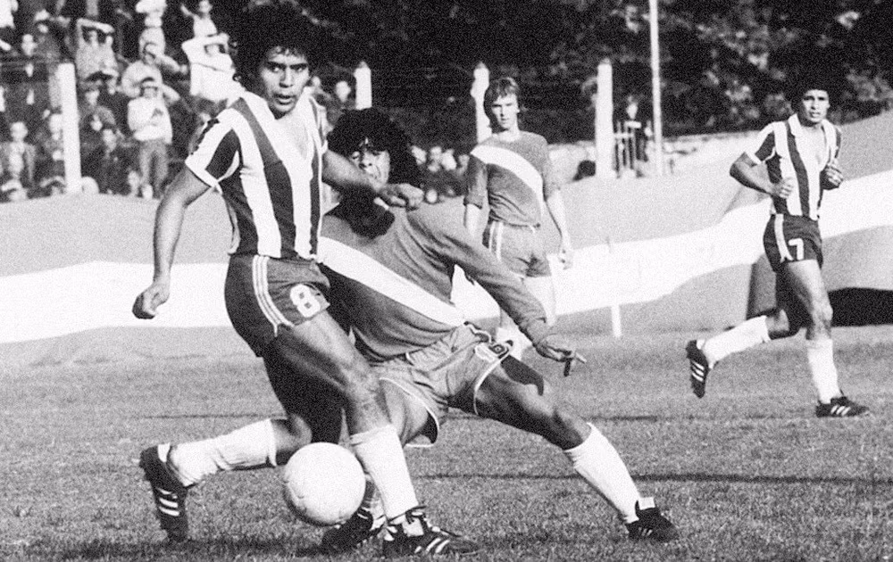 maradona_cano_debut.jpg