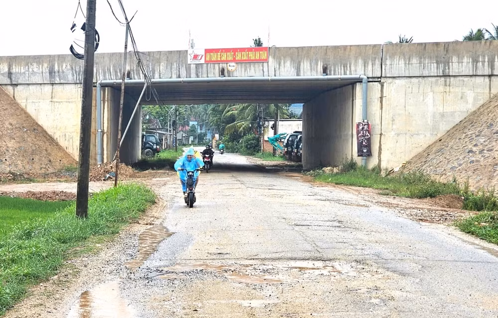 đường địa phương