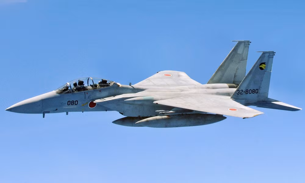 a_japan_air_self_defense_force_f-15_-modified-.jpg