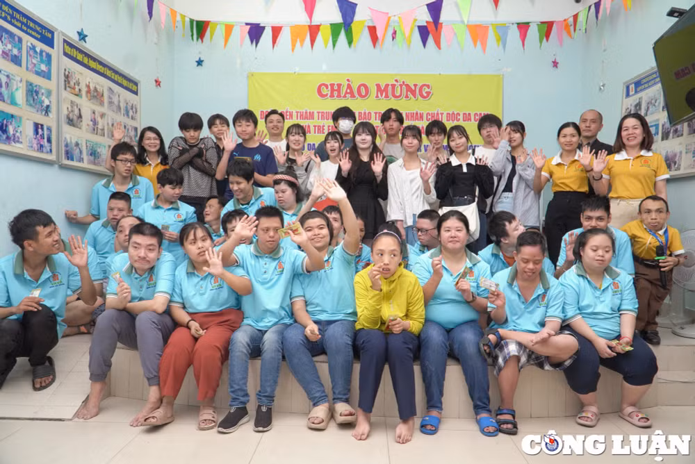 phu nhan co thu tuong nhat ban abe shinzo tang xe lan cho nguoi khuyet tat tai da nang hinh 3