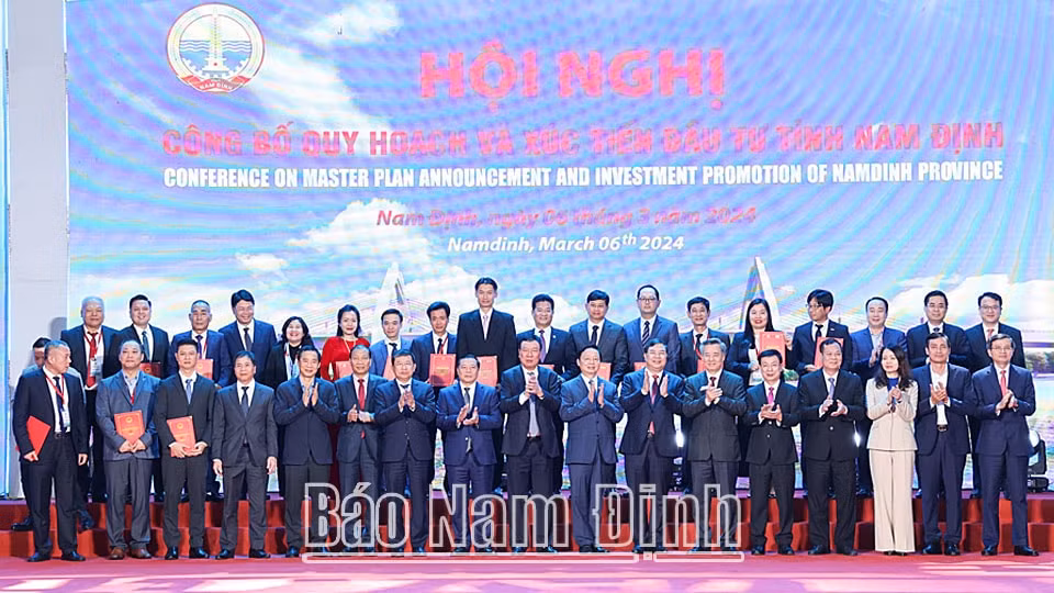 hoi nghi cong bo quy hoach thoi ky 2021 2030 tam nhin den nam 2050 va xuc tien dau tu tinh nam dinh hinh 3