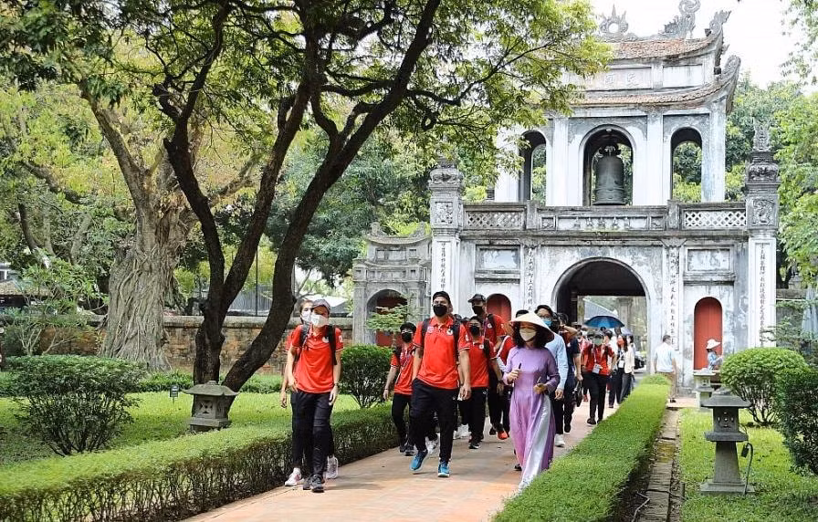ha noi lot top diem du lich tiet kiem chi phi nhat the gioi nam 2024 hinh 1