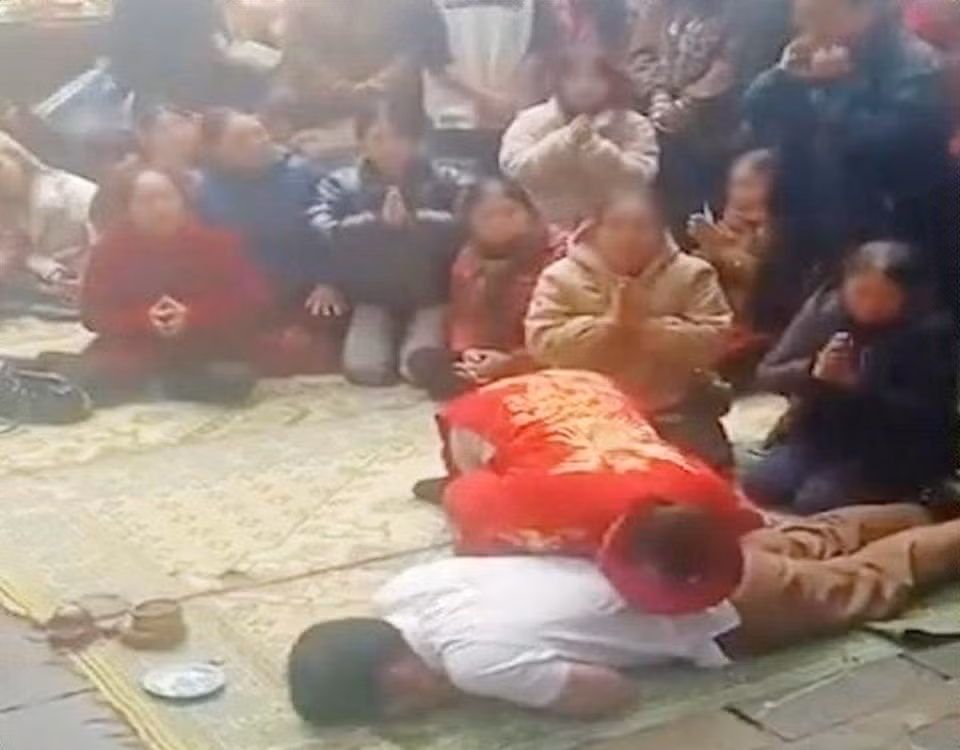 lap bien ban nguoi phu nu co bieu hien hoat dong me tin di doan tai chua huong tich hinh 1