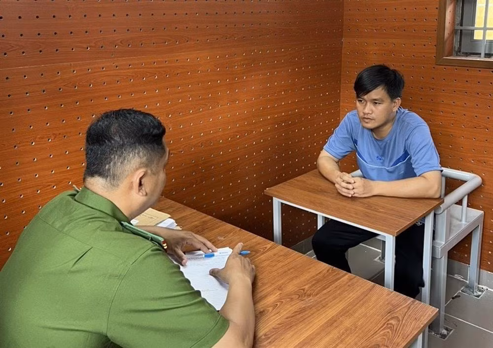 bat doi tuong lua hon 4 ty dong cua ban be de choi tien ao hinh 1