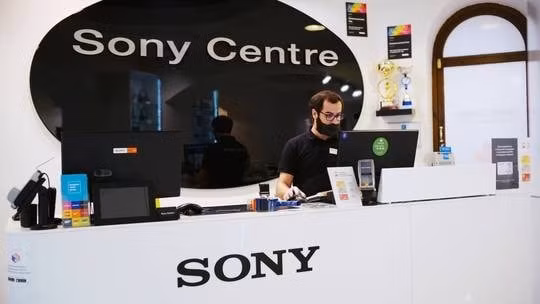 lg sony bosch dong loat dong cua hang tai nga hinh 1