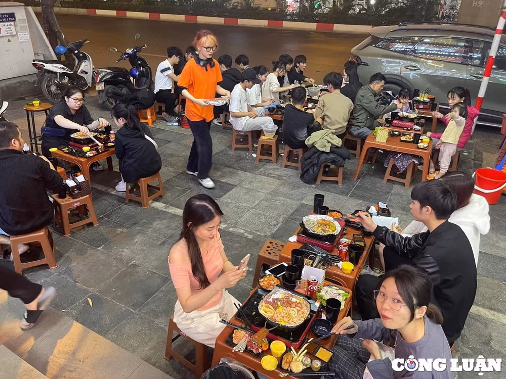 ha noi nha hang quan nhau vo tran dip nghi le 30 4 1 5 hinh 2