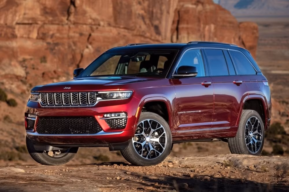 Mẫu xe Jeep Grand Cherokee giảm giá đến 2,6 tỷ đồng - Ảnh: Jeep