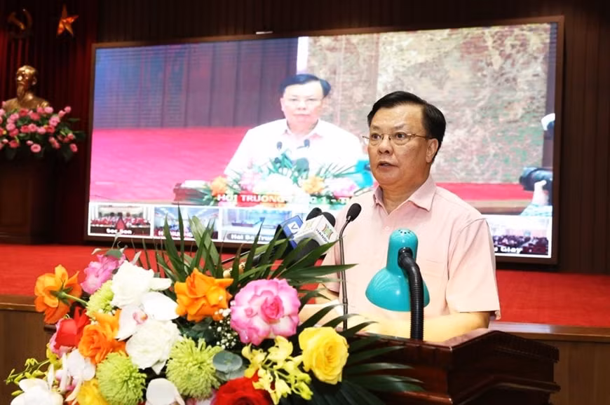 bi thu ha noi tinh than la giu nguyen quan hoan kiem hinh 1