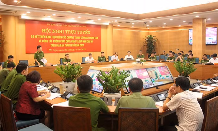 de xuat nguoi dan mo cac loi thoat nan khan cap tu cac phong ngu hinh 2