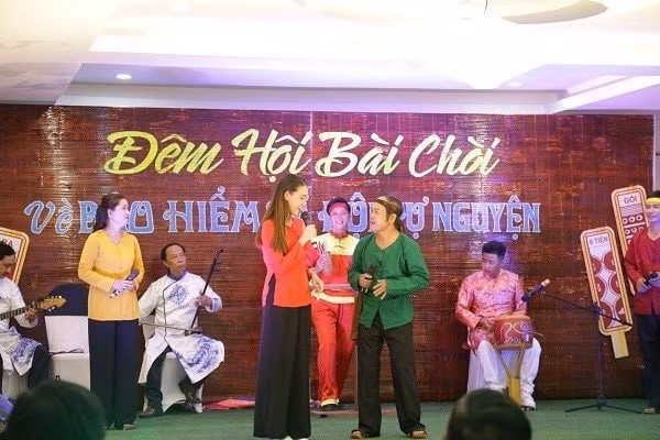 quang nam van dong nguoi tham gia bhxh tu nguyen qua dem hoi bai choi hinh 1
