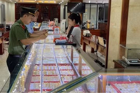 Nghệ An phát hiện 6 cơ sở kinh doanh vàng vi phạm, bị phạt 405 triệu đồng