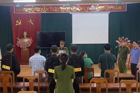 Bắt tạm giam 2 cán bộ xã tại huyện Chợ Đồn lập khống hồ sơ, chi tiêu sai quy định