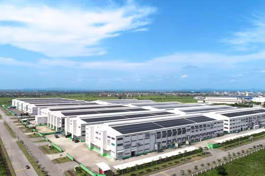 Chứng khoán 1/2: Bất động sản công nghiệp “vực dậy” tinh thần nhà đầu tư