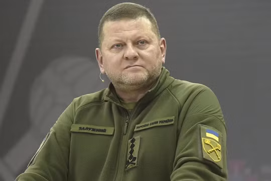 Ukraine bác tin ông Zelensky sắp cách chức Tổng tư lệnh