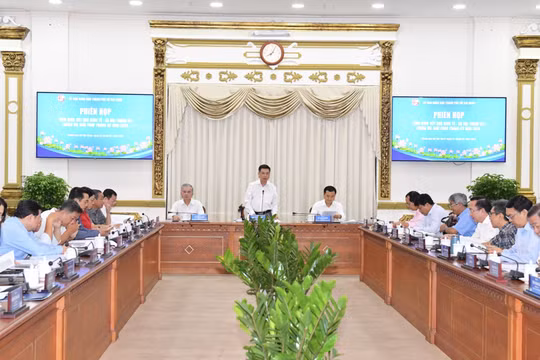 Doanh thu ngành du lịch TP HCM tăng 57% trong tháng đầu năm