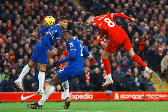 Liverpool đánh bại Chelsea trong trận cầu 5 bàn