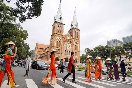 TP HCM đón 2,6 triệu lượt du khách quốc tế trong nửa đầu năm 2024