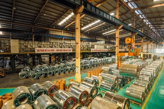 Thua lỗ trăm tỷ trong Quý 3/2024, VNSteel (TVN) thoái vốn toàn bộ khỏi RedstarCera (TRT)