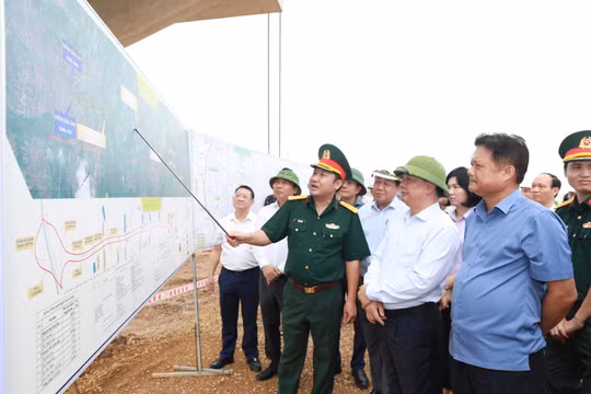 Bí thư Hà Nội yêu cầu tăng cường giám sát thực thi công vụ liên quan đến tiến độ Vành đai 4