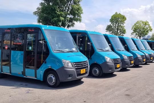 Hà Nội: Cử tri đề nghị bố trí xe buýt loại nhỏ đưa đón khách khu phố cổ để giảm ùn tắc