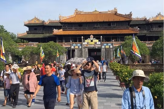 Huế tăng cường nhân lực đón khách tham quan dịp nghỉ lễ 30/4 và 1/5