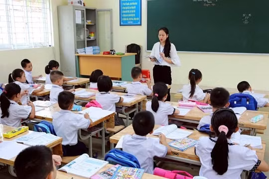 Trường phổ thông tại Hà Nội triển khai thí điểm học bạ số từ tháng 4/2024