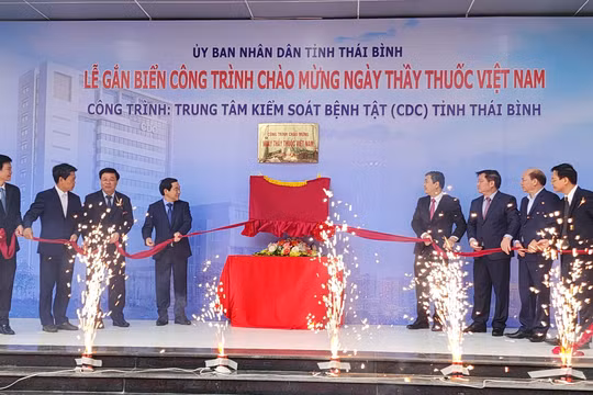 Thái Bình: Gắn biển công trình Y tế với tổng mức đầu tư 225 tỷ đồng kỉ niệm Ngày Thầy thuốc Việt Nam