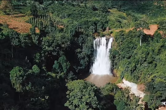 Thác Bobla, 'nàng thơ' của miền đất đỏ cao nguyên Lâm Đồng