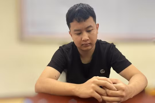 Vận động thành công đối tượng truy nã từ nước ngoài về nước đầu thú
