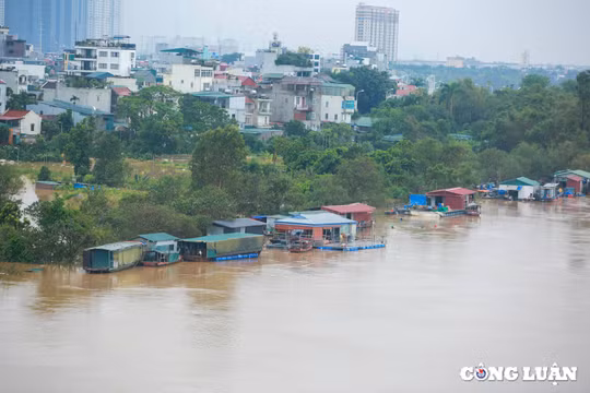 Hà Nội: Cấm phương tiện đường thủy hoạt động trên nhiều tuyến sông