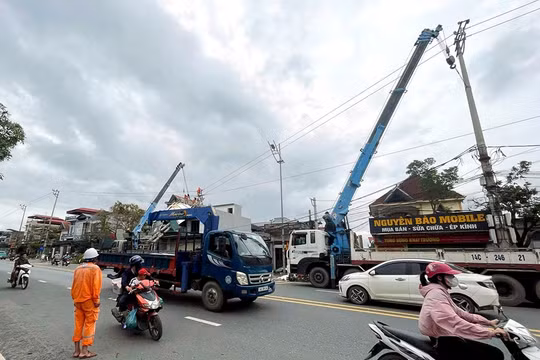 1,1 triệu khách hàng vẫn đang mất điện