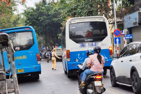 Chấn chỉnh hoạt động đón, trả khách du lịch trong phố cổ Hà Nội