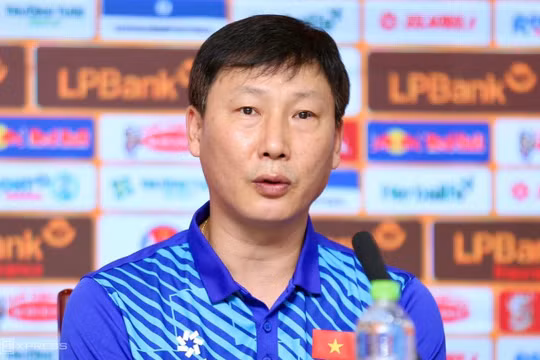 Huấn luyện viên Kim Sang-sik: 'Đội tuyển Việt Nam sẵn sàng đối đầu với Nga'
