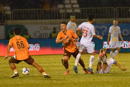 Chia điểm với Thanh Hoá, HAGL lỡ cơ hội lên ngôi đầu bảng V.League 2024/25