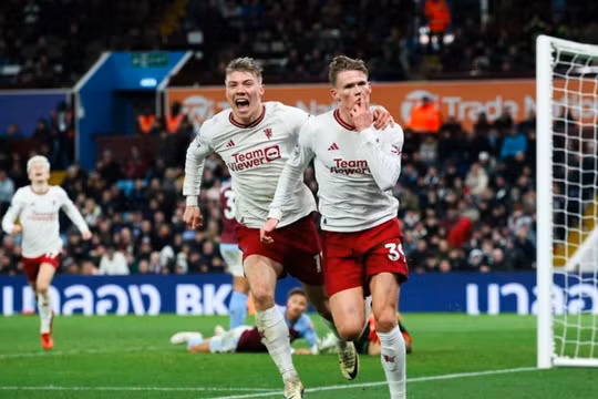Man Utd chật vật đánh bại Aston Villa tại vòng 24 Ngoại hạng Anh