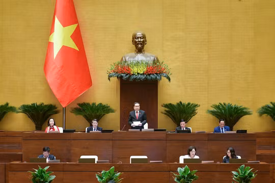 Đề nghị miễn giảm lãi vay, hạ lãi suất cho vay để tháo gỡ khó khăn cho sản xuất, kinh doanh sau bão, lũ