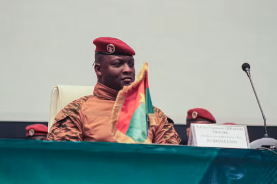 Chính quyền quân sự Burkina Faso cách chức thủ tướng, giải tán chính phủ