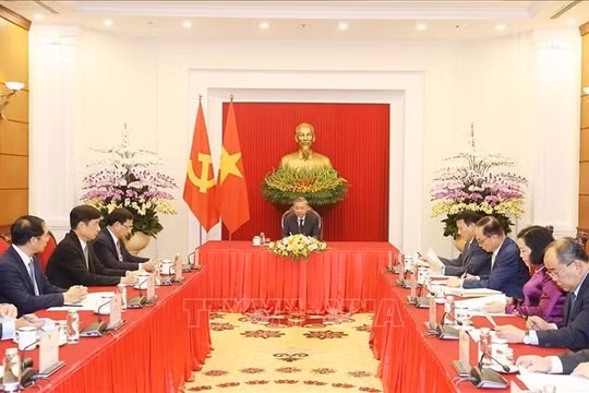 Tổng Bí thư, Chủ tịch nước Tô Lâm và Tổng thống Hàn Quốc tiến hành điện đàm