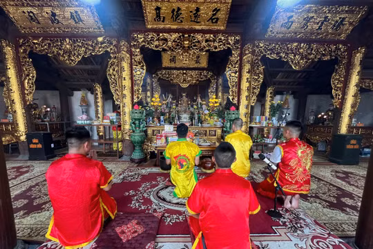 Hải Phòng: Trang trọng Lễ dâng hương, thượng cờ khai Hội Lễ hội Chọi Trâu truyền thống Đồ Sơn 2024