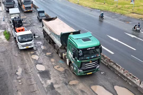 Phương tiện tạm dừng lưu thông trên một đoạn đường Quốc lộ 51