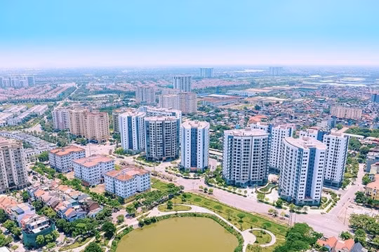Chênh lệch giữa thu nhập hộ gia đình và giá nhà ở tại Hà Nội đang ngày càng rõ rệt