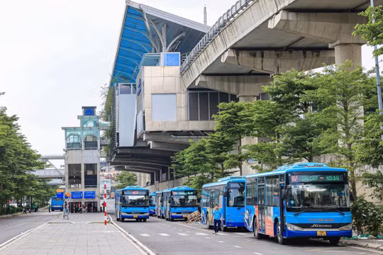 Giao thông công cộng là xương sống để Hà Nội phát triển văn minh, hiện đại