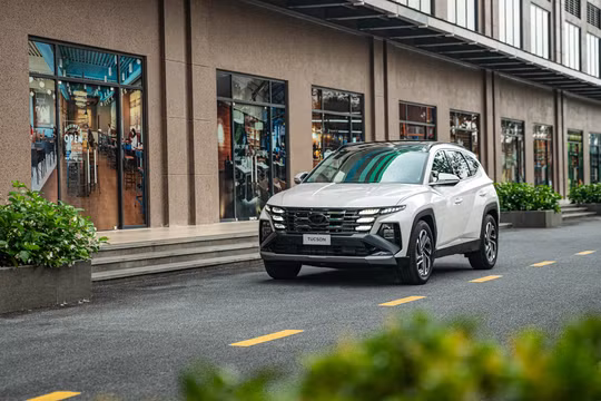Hyundai Tucson thêm nhiều nâng cấp, giá cao hơn 80 triệu đồng so với thế hệ trước