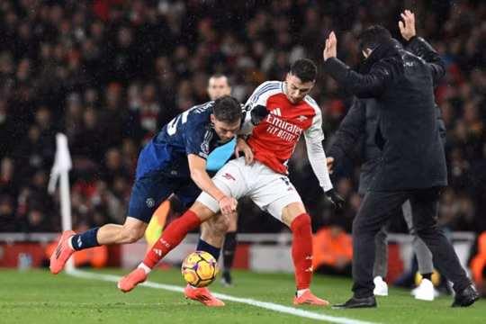 Arsenal khiến Man Utd nhận thất bại đầu tiên dưới thời HLV Amorim