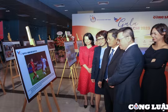 Lễ trao giải ảnh 'Khoảnh khắc Báo chí' năm 2024