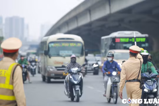 Gần 7.000 phương tiện vi phạm an toàn giao thông bị tạm giữ trong ngày 30/4