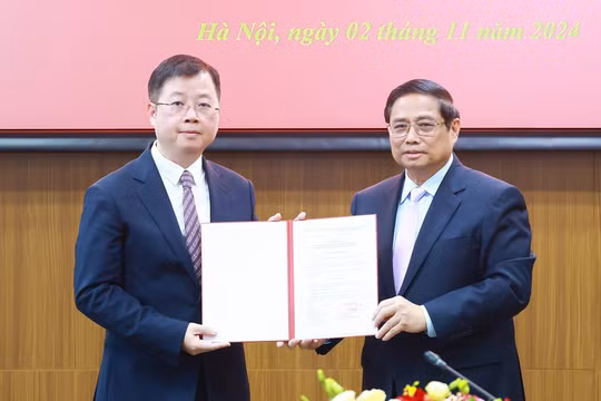 Thủ tướng trao Quyết định bổ nhiệm ông Nguyễn Thanh Lâm giữ chức Tổng Giám đốc Đài Truyền hình Việt Nam