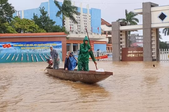 Miền Trung có thể mưa hơn 500 mm, đe doạ lũ quét, ngập lụt diện rộng