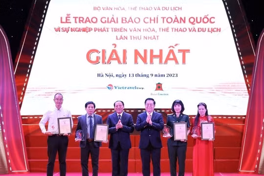 Khởi động Giải báo chí “Vì sự nghiệp phát triển Văn hóa, Thể thao và Du lịch” lần II